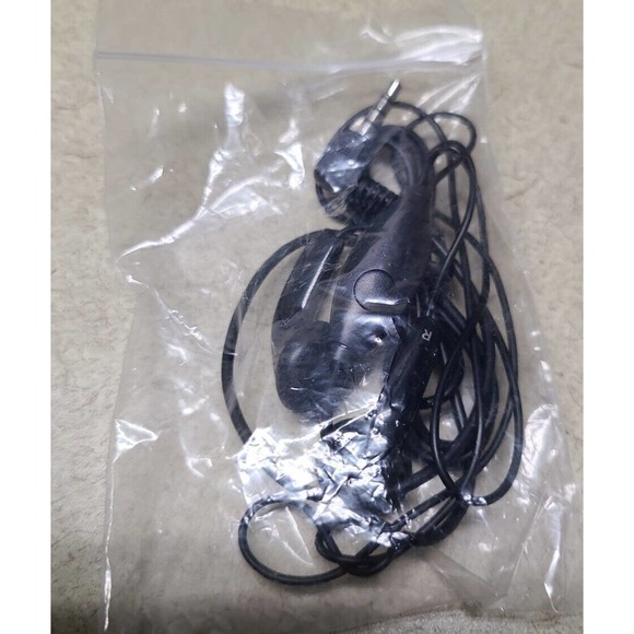 UMX MXC-540 - Black and Silver ( Alltel ) Very Rare Cellular Phone - Boxed - Picture 4 of 4